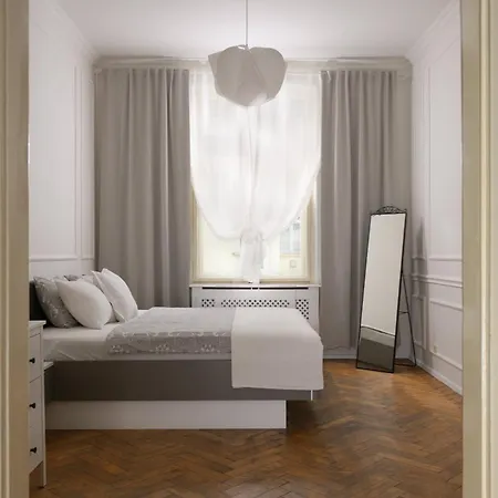 Airstay Prague : Deluxe Apartment Old Town Exterior photo